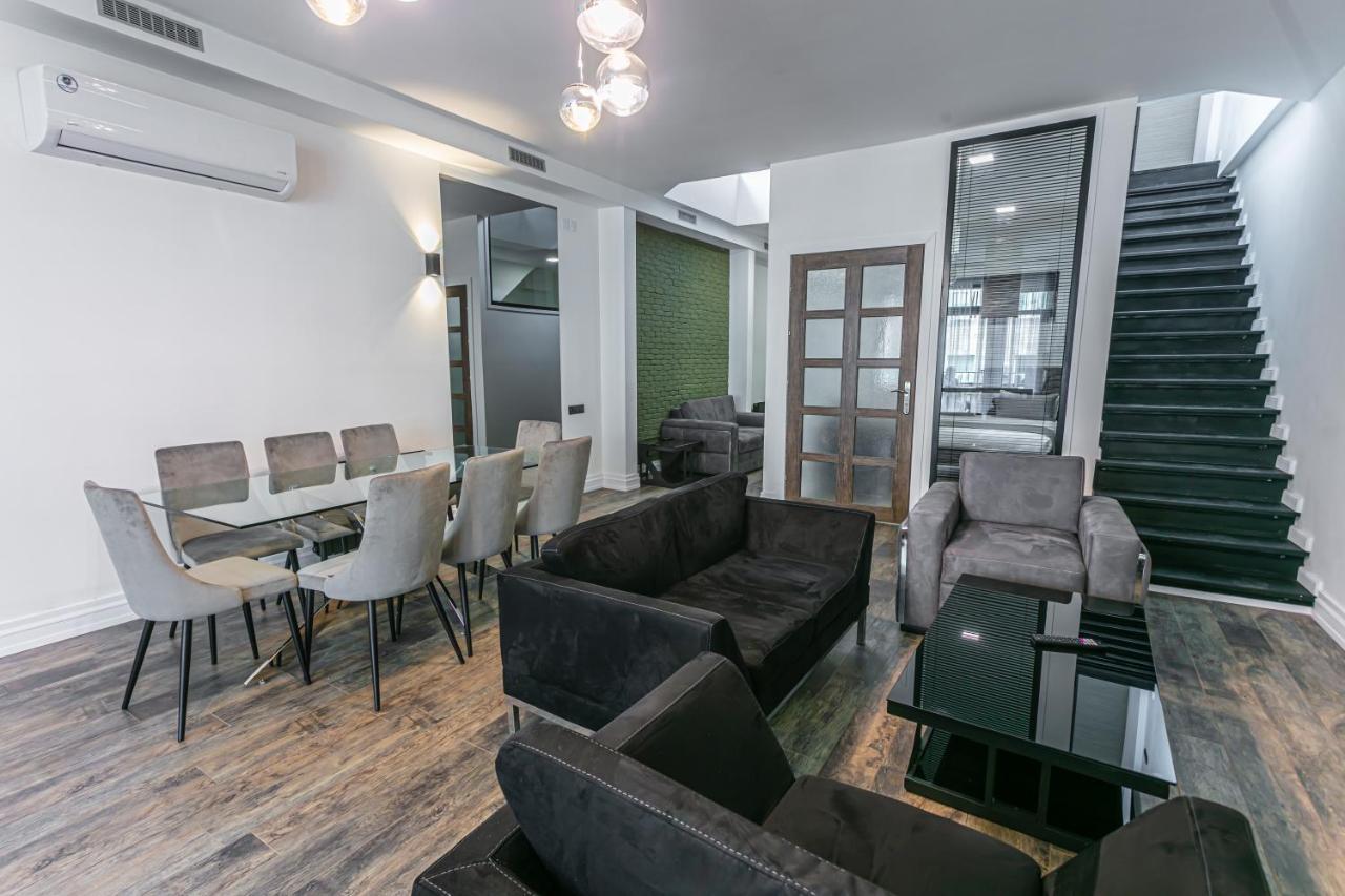 Luxe Apartment In Center Єреван Екстер'єр фото