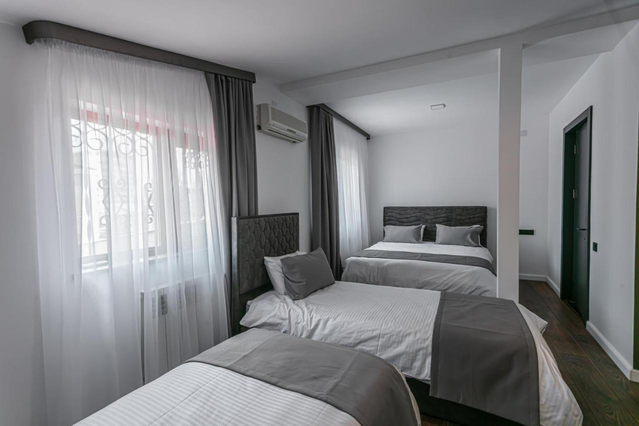 Luxe Apartment In Center Єреван Екстер'єр фото