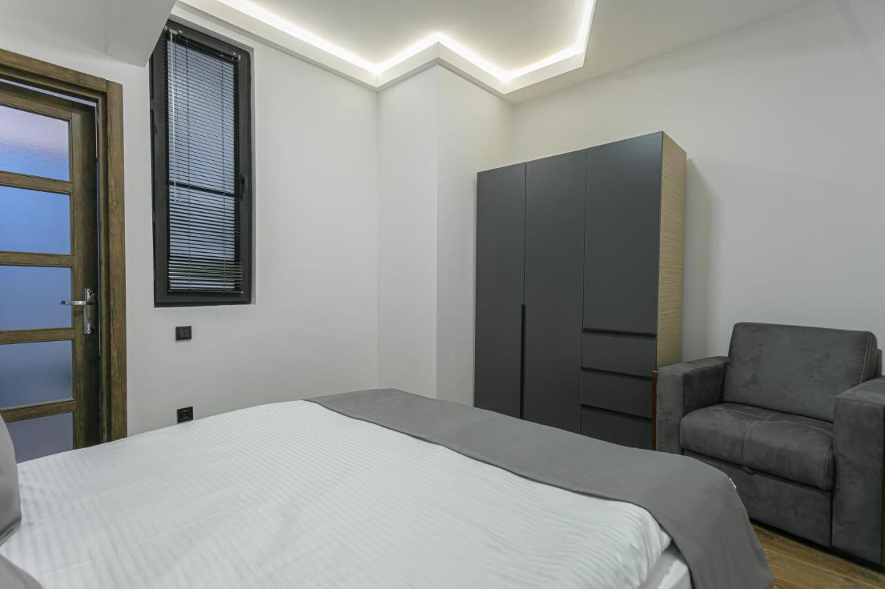 Luxe Apartment In Center Єреван Екстер'єр фото