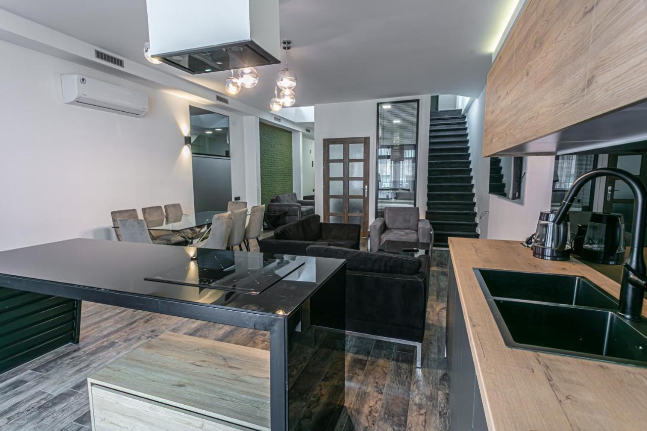 Luxe Apartment In Center Єреван Екстер'єр фото