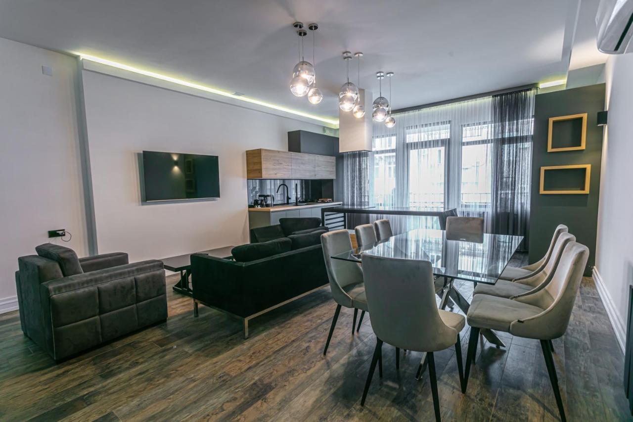 Luxe Apartment In Center Єреван Екстер'єр фото