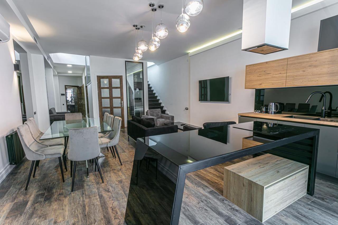 Luxe Apartment In Center Єреван Екстер'єр фото