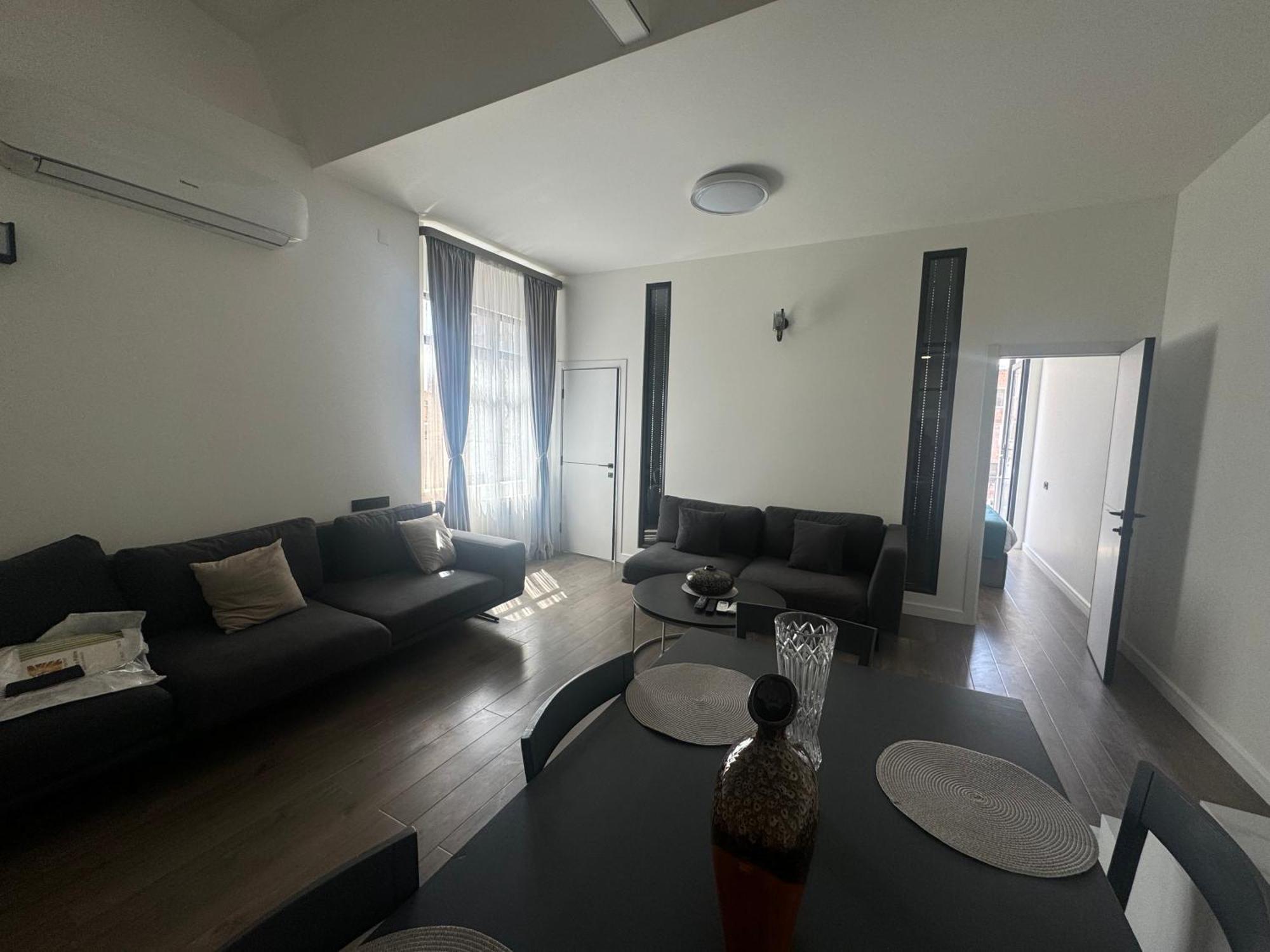 Luxe Apartment In Center Єреван Екстер'єр фото