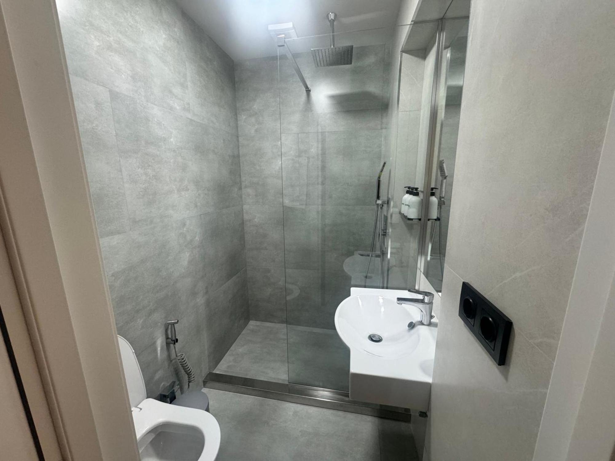 Luxe Apartment In Center Єреван Екстер'єр фото
